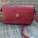 Bolso Bandolera Tommy Hilfiger Rojo Burdeos